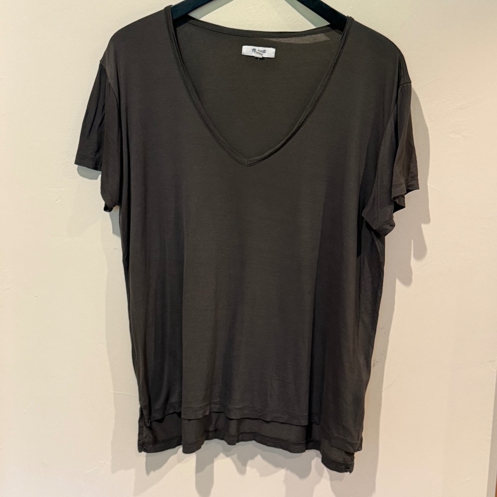 Casual V-Neck Short Sleeve Top - Charcoal